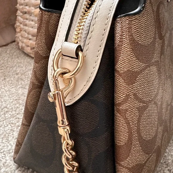 Coach Signature Brown and Black Purse - Picture 7 of 8